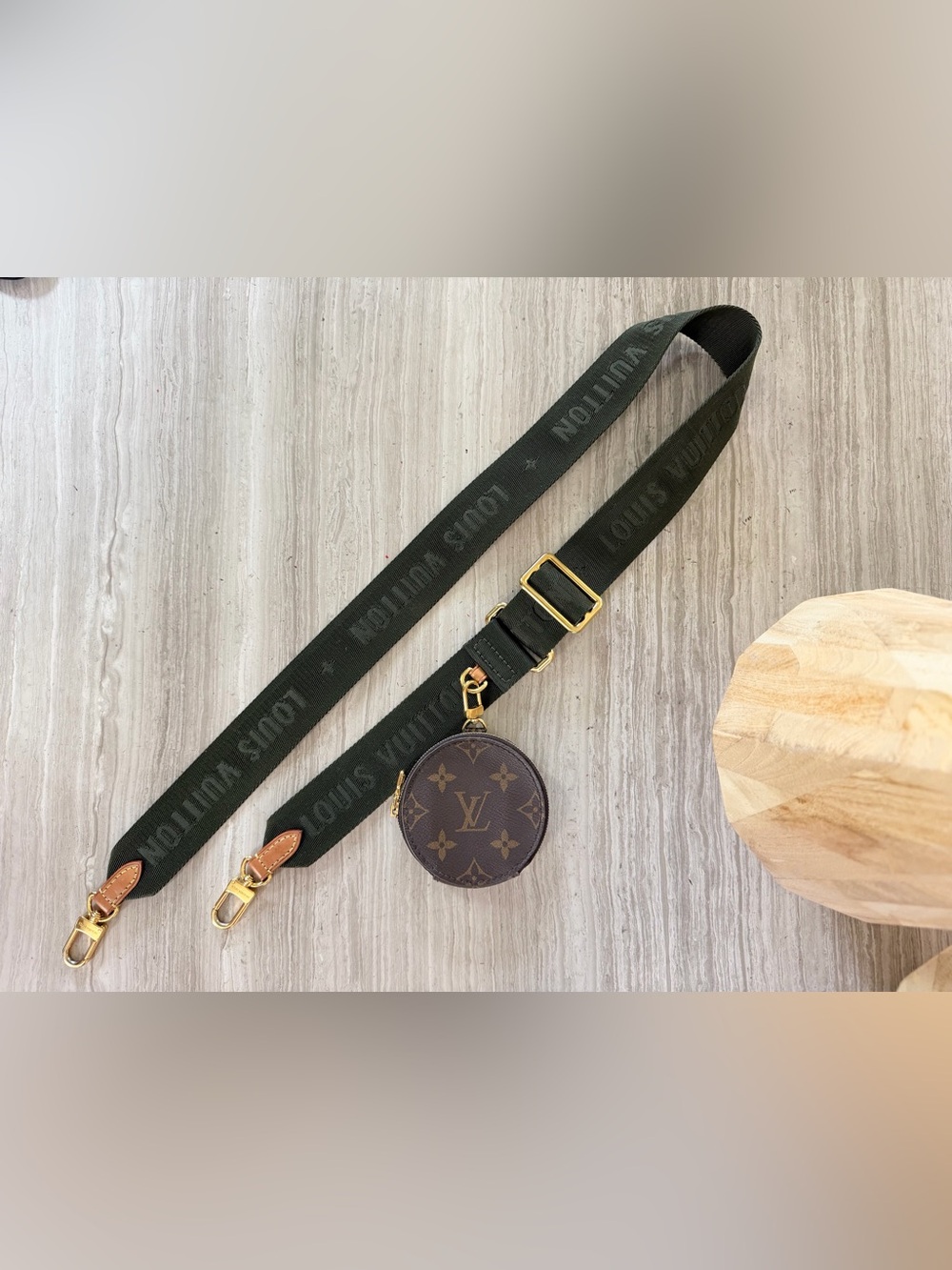Louis Vuitton Khaki Bandoulière Strap & Coin Purse